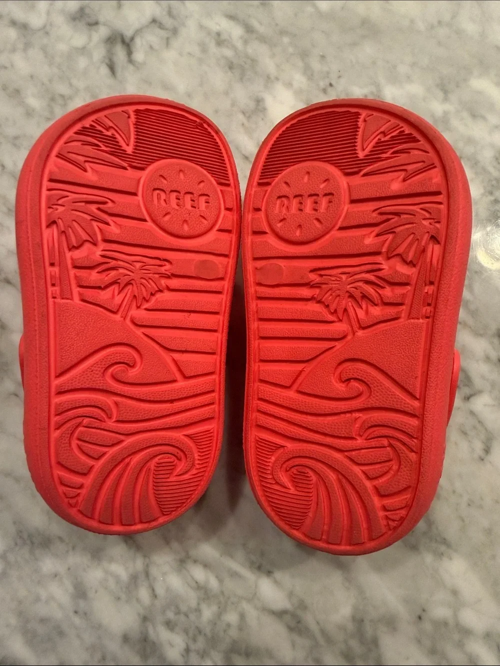 Reef Kids Slide Sandals - Coral Red